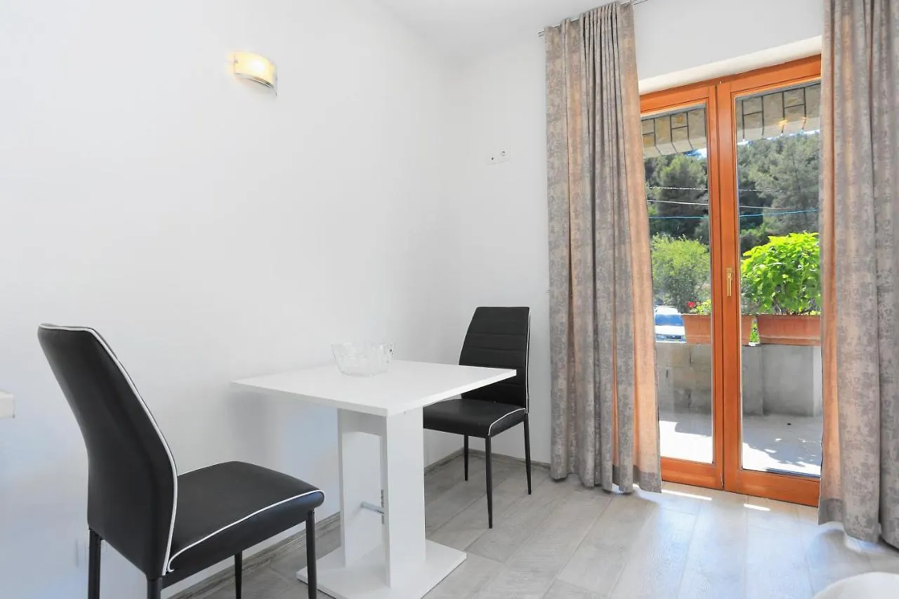 Apartments With A Parking Space Mastrinka, Ciovo - 18954 Trogir